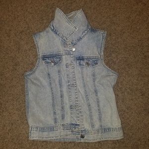 Jean Vest